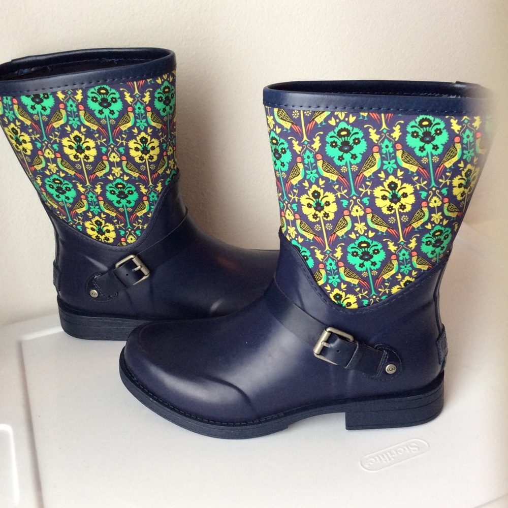 NIB ! UGG Rain Boots